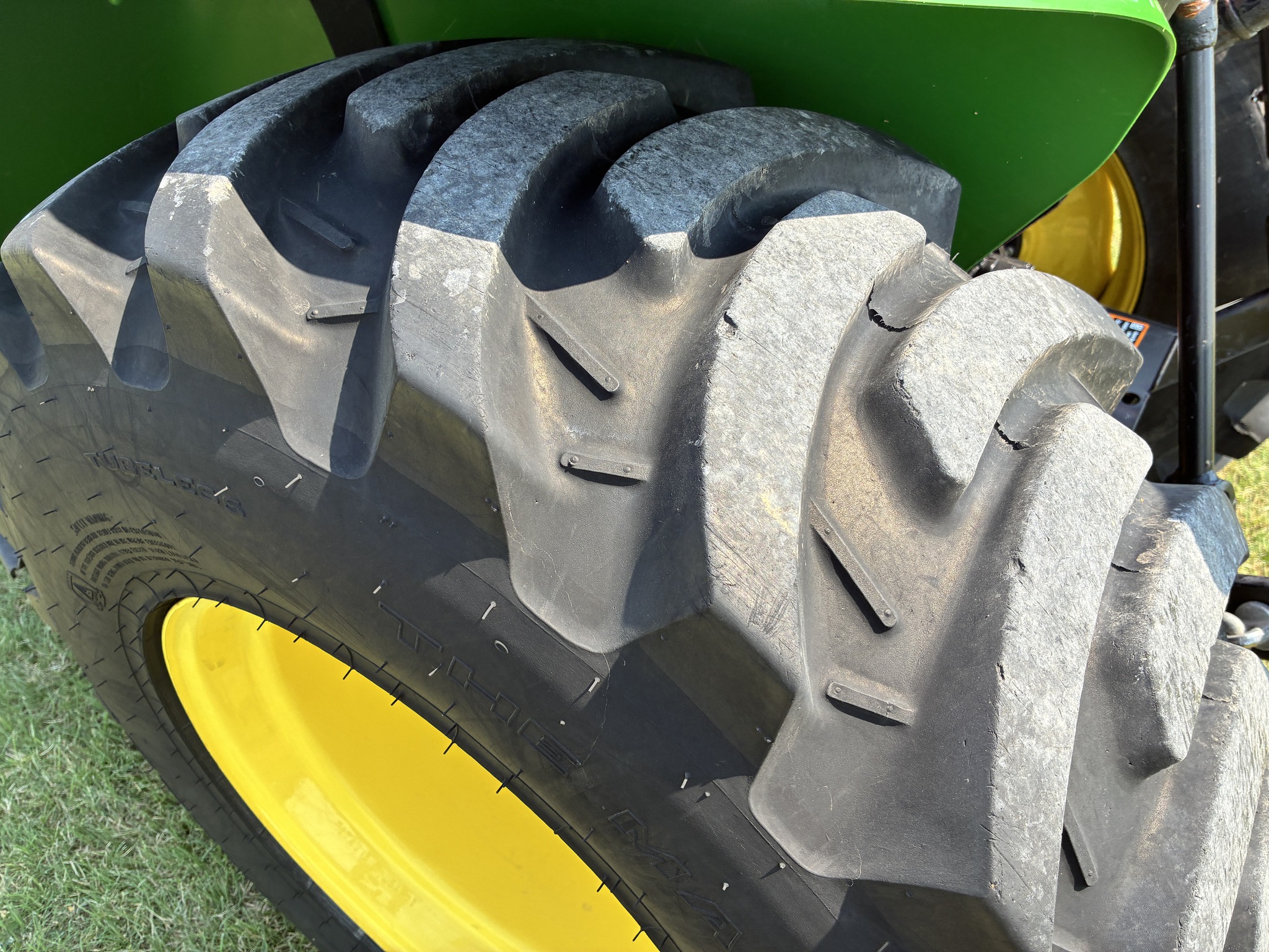 2018 John Deere 3032E Image 6