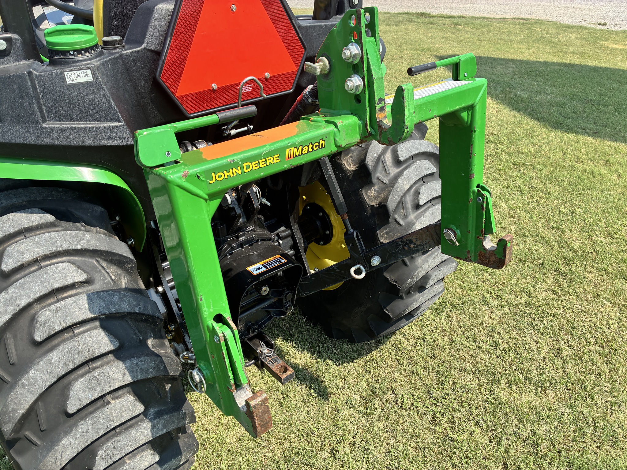 2018 John Deere 3032E Image 5