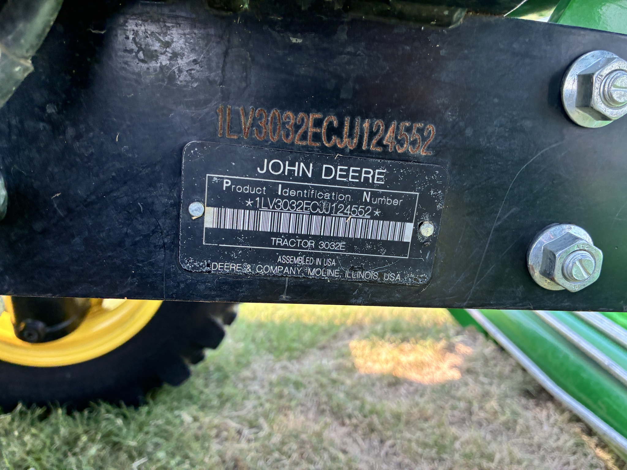 2018 John Deere 3032E Image 16