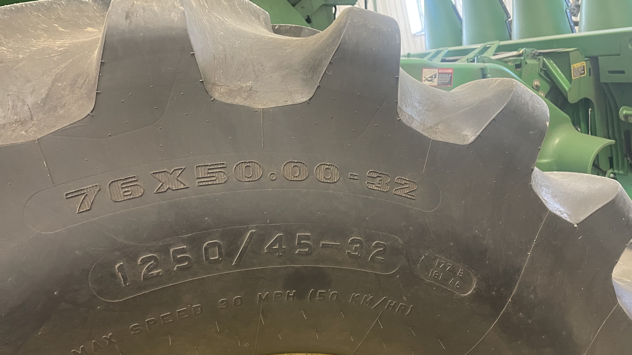 2013 John Deere S660 Image 15