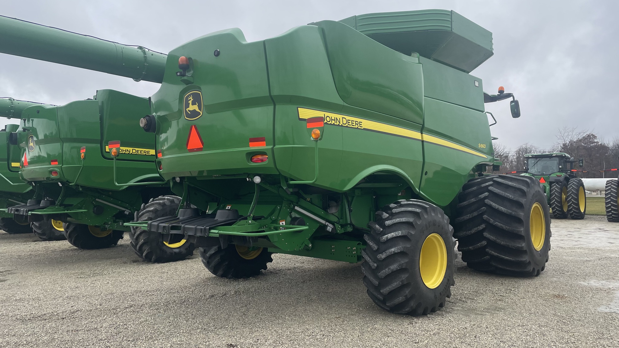 2013 John Deere S660 Image 4