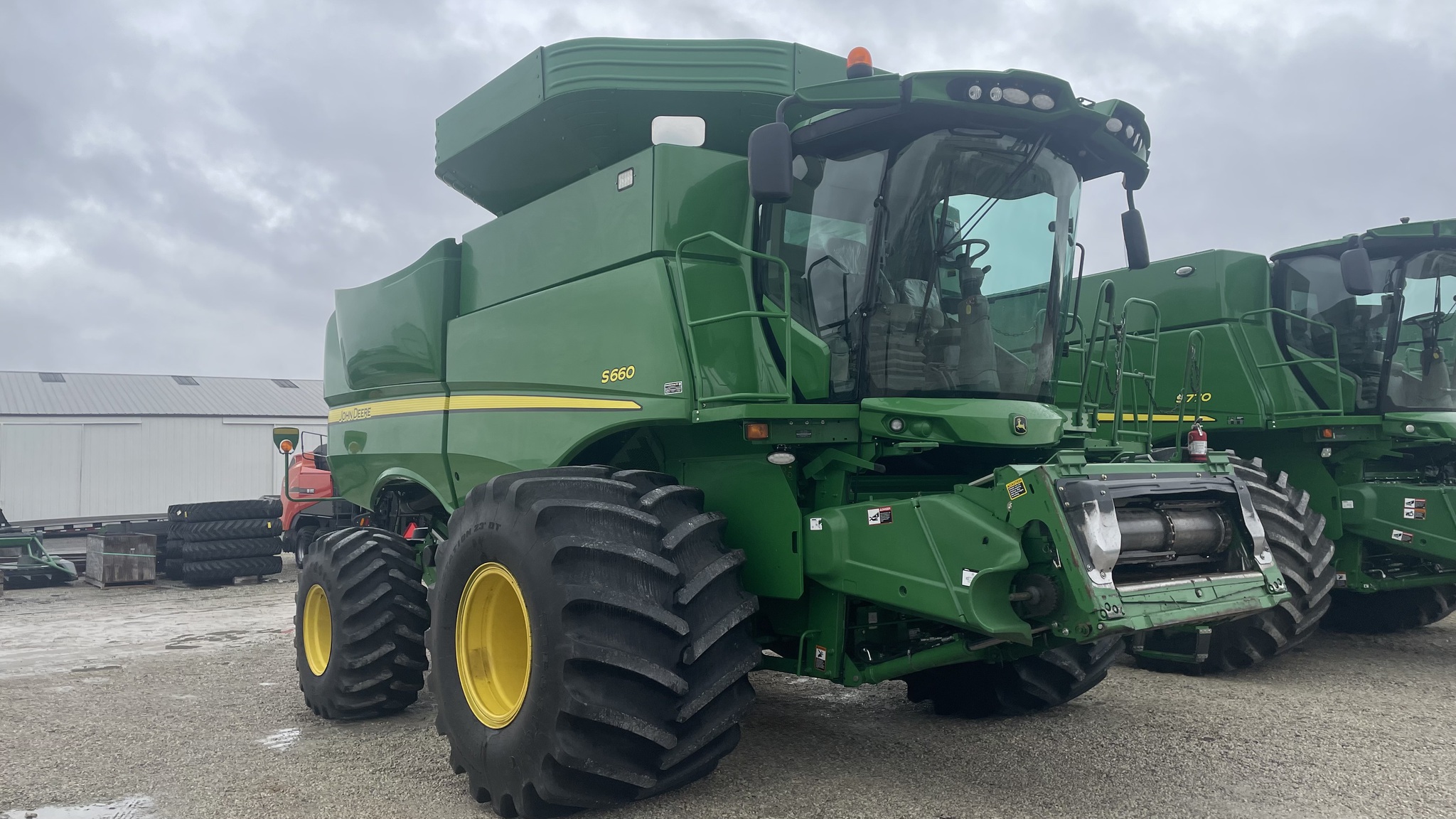 2013 John Deere S660 Image 1