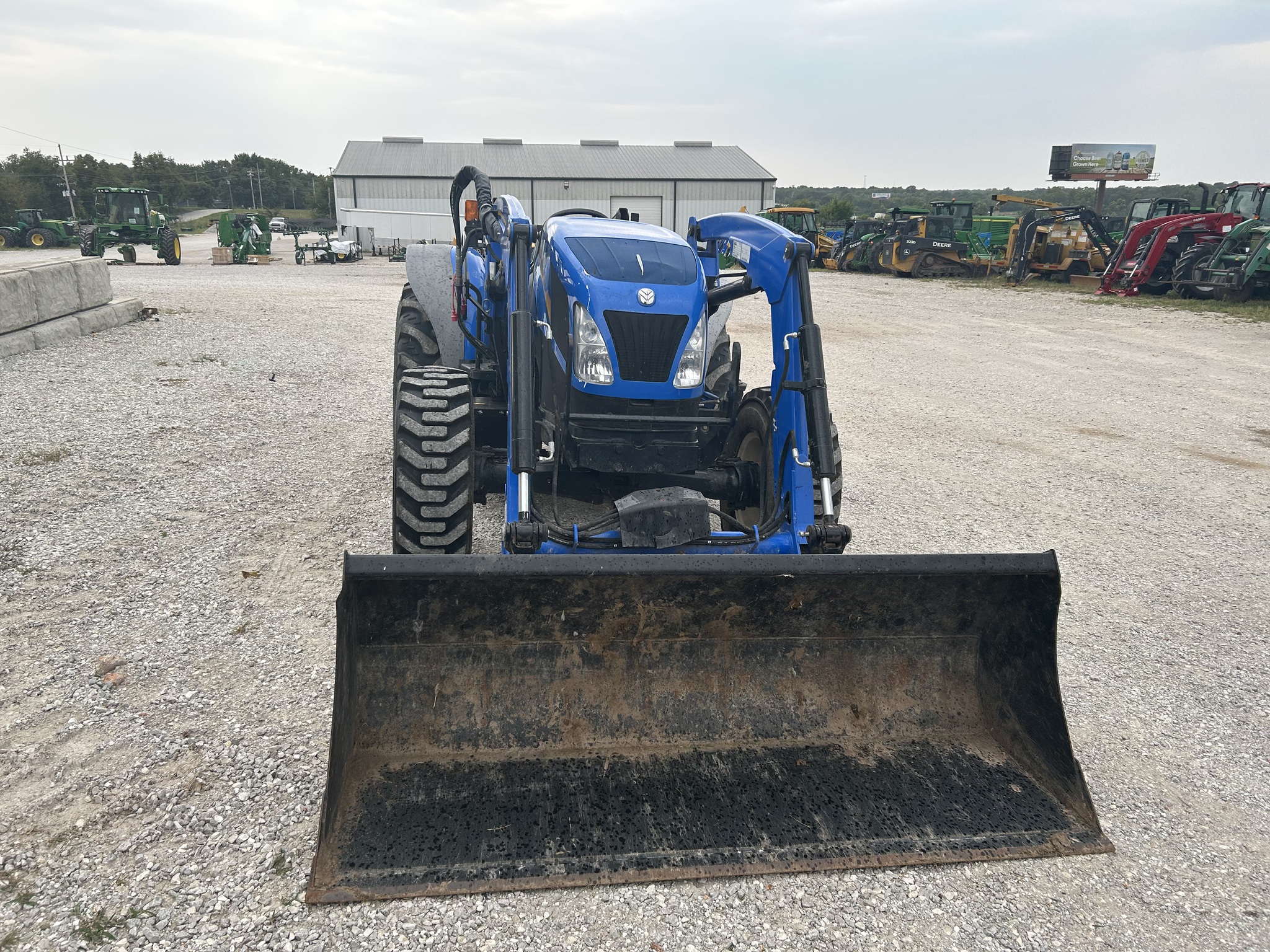  2022 New Holland Workmaster 95 at Heritage Tractor in Joplin, MO