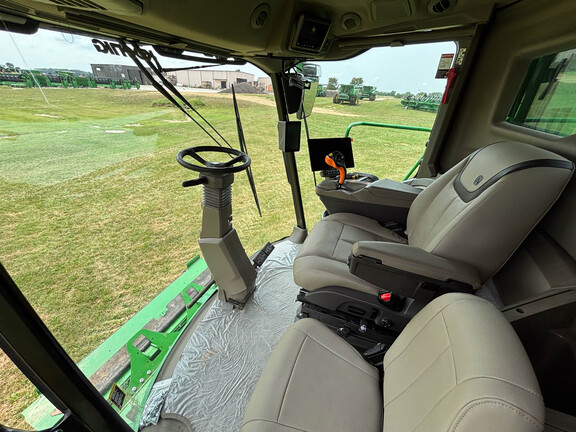 Used 2025 John Deere S7 600 Combines at Koenig Equipment in Anna, OH - Photo36
