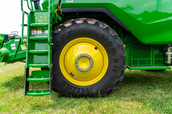 Used 2025 John Deere S7 600 Combines at Koenig Equipment in Anna, OH - Photo8