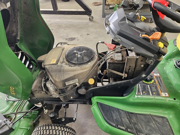 Photo of 2023 John Deere X370