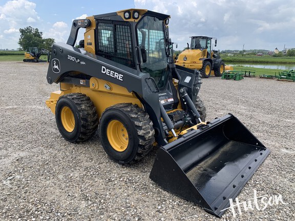 Photo of 2024 John Deere 330 P