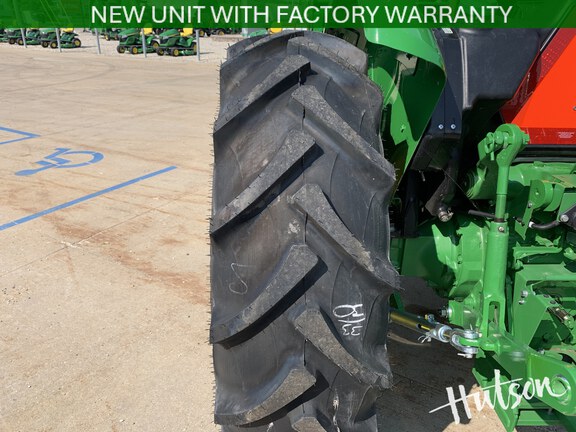 Photo of 2024 John Deere 5067E