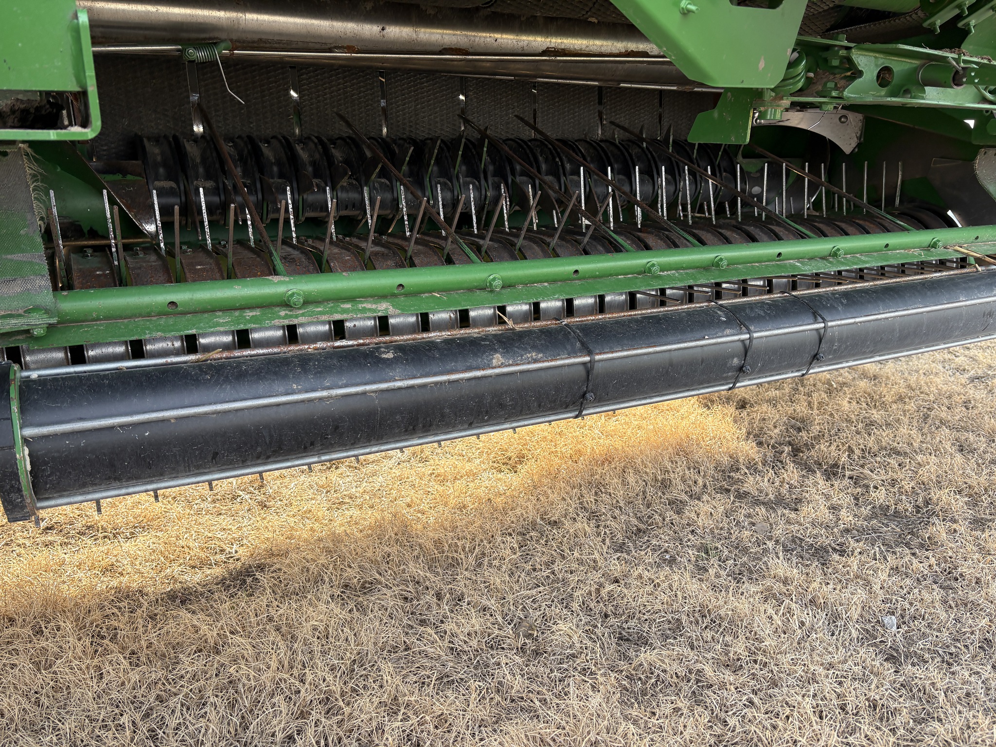 2022 John Deere 560M Image 6