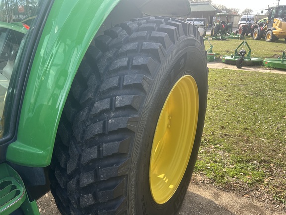 2022 John Deere 6120M Photo 3