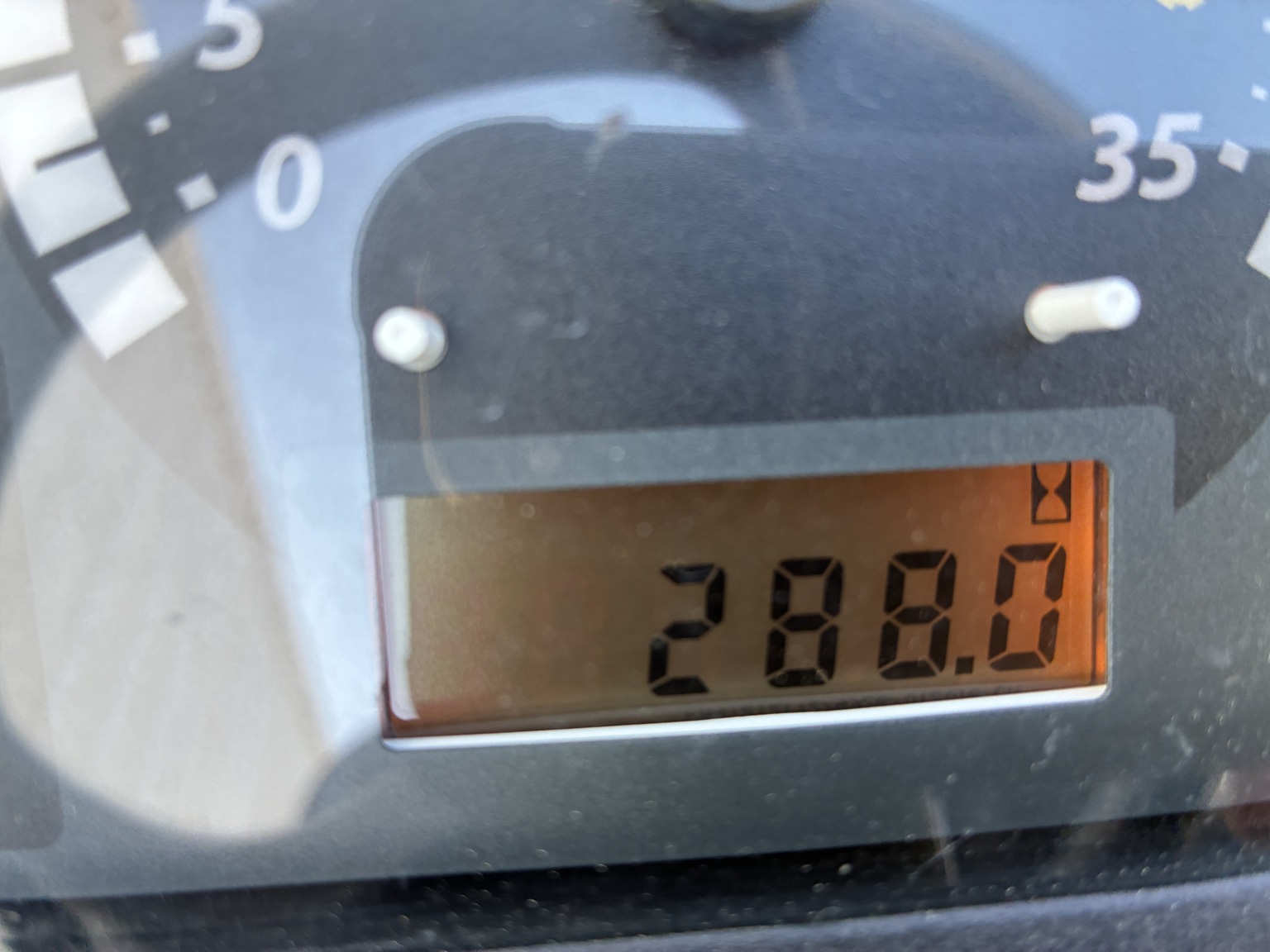 2016 John Deere 1025R Image 30