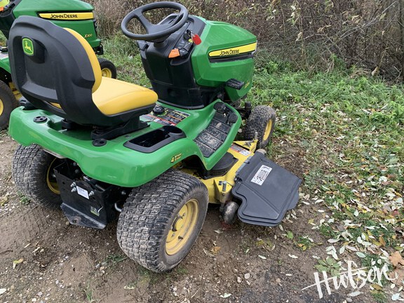 Photo of 2015 John Deere X324