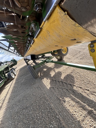 Used 2009 John Deere 635D Combine Platforms at Horizon Ag & Turf in Lloydminster, AB - Photo5