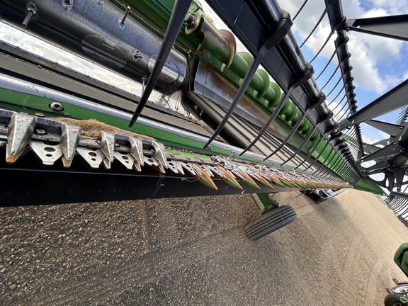 Used 2009 John Deere 635D Combine Platforms at Horizon Ag & Turf in Lloydminster, AB - Photo7