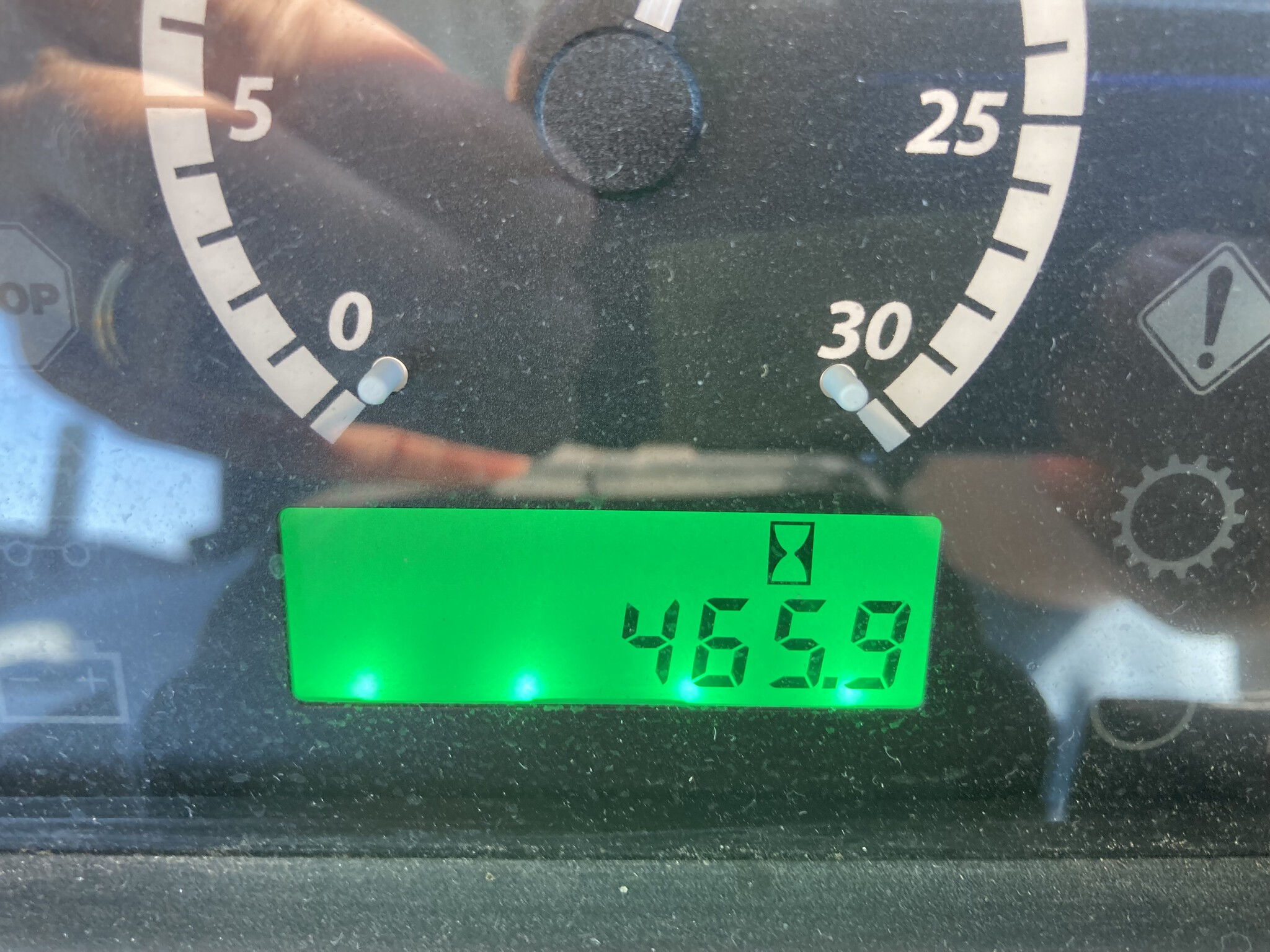 2015 John Deere 5075E Image 6