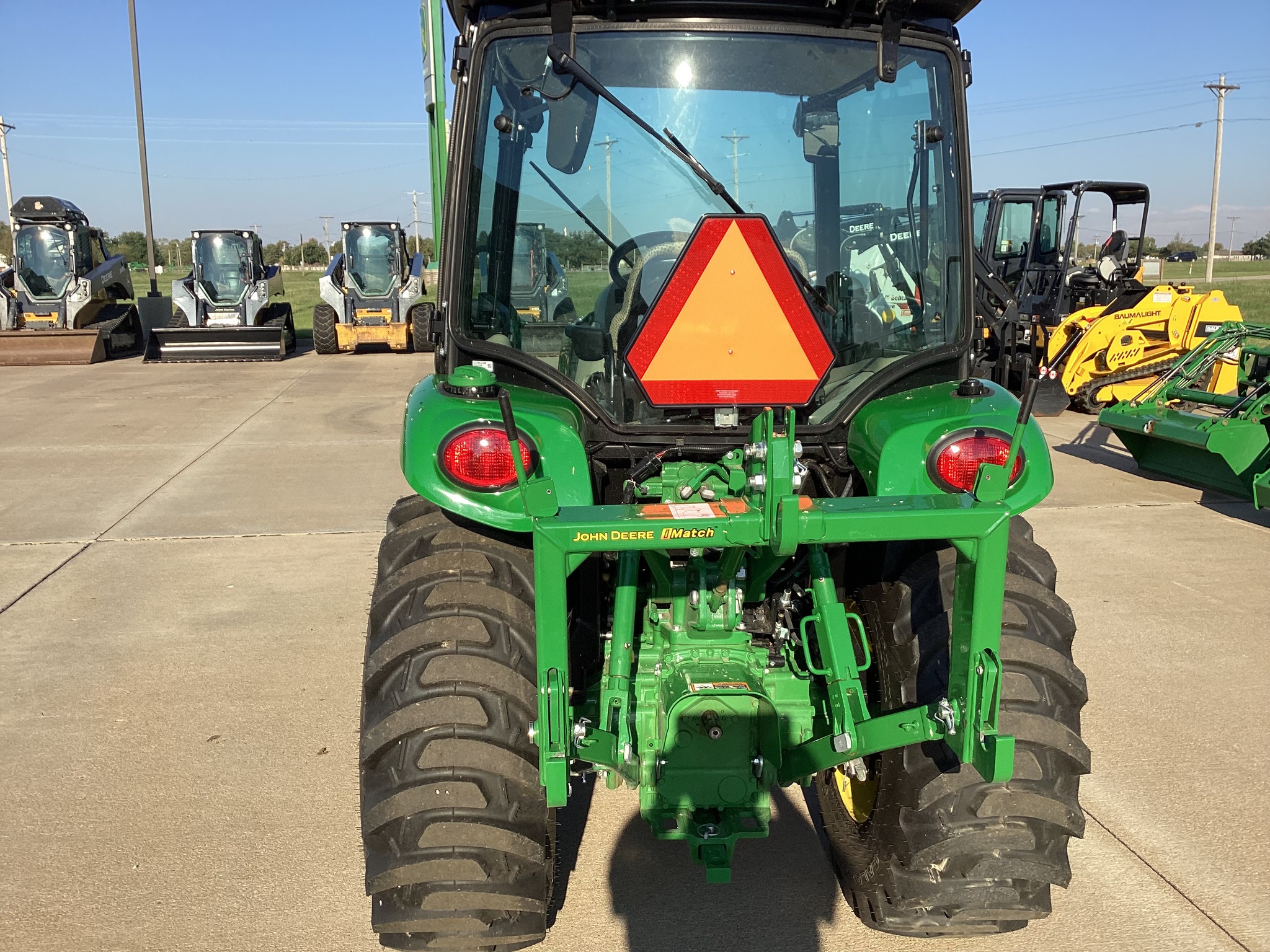 2025 John Deere 3039R Image 6