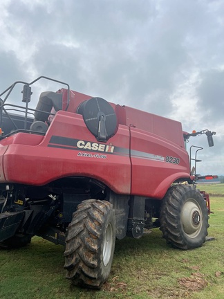 2014 Case IH 8230