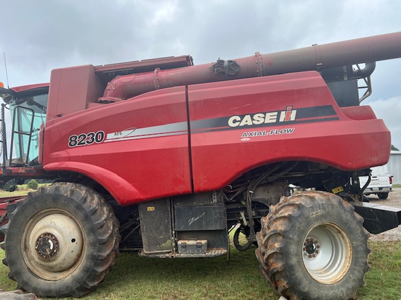2014 Case IH 8230