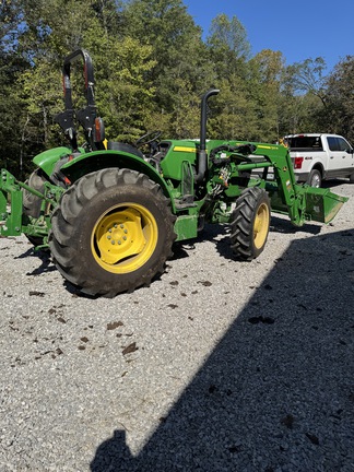 Photo of 2023 John Deere 5067E