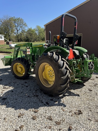Photo of 2023 John Deere 5067E