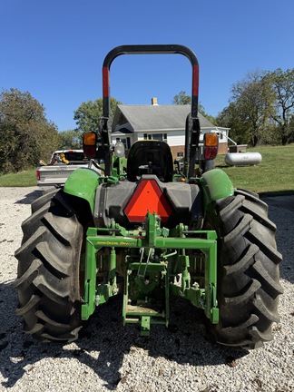 Photo of 2023 John Deere 5067E