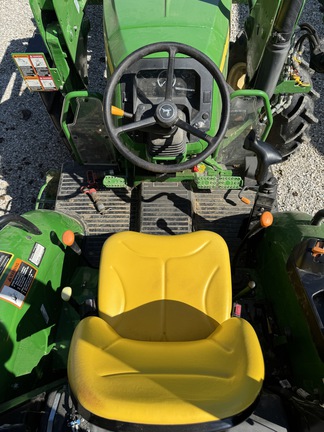Photo of 2023 John Deere 5067E