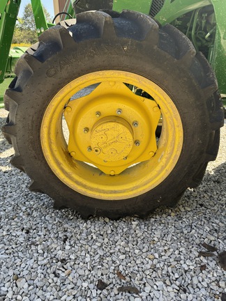 Photo of 2023 John Deere 5067E