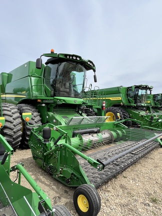  John Deere S680