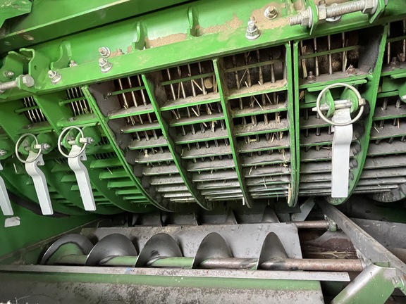 Used 2016 John Deere S680 Combines at Horizon Ag & Turf in Falher, AB - Photo12