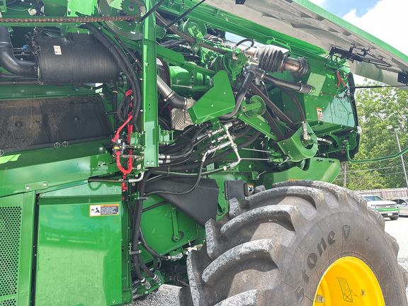 2024 John-Deere S780