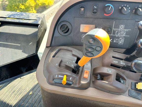 2009 John-Deere 7630