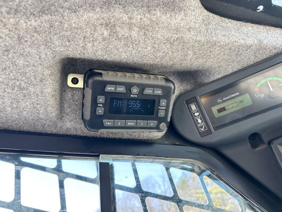 2020 John-Deere 330G