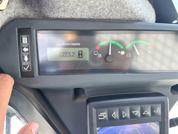 2020 John-Deere 330G