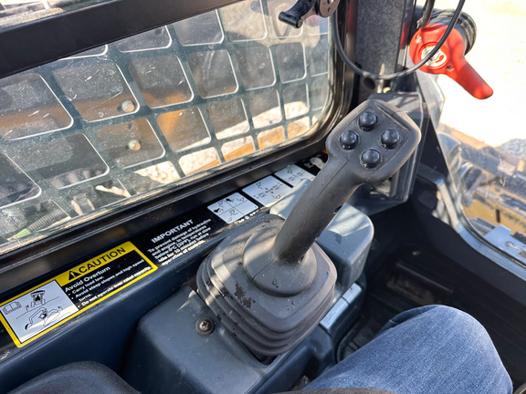 2020 John-Deere 330G