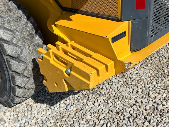 2020 John-Deere 330G