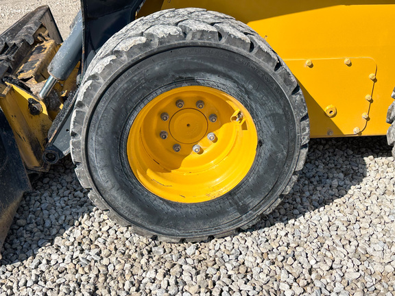 2020 John-Deere 330G