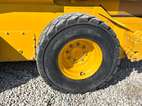 2020 John-Deere 330G