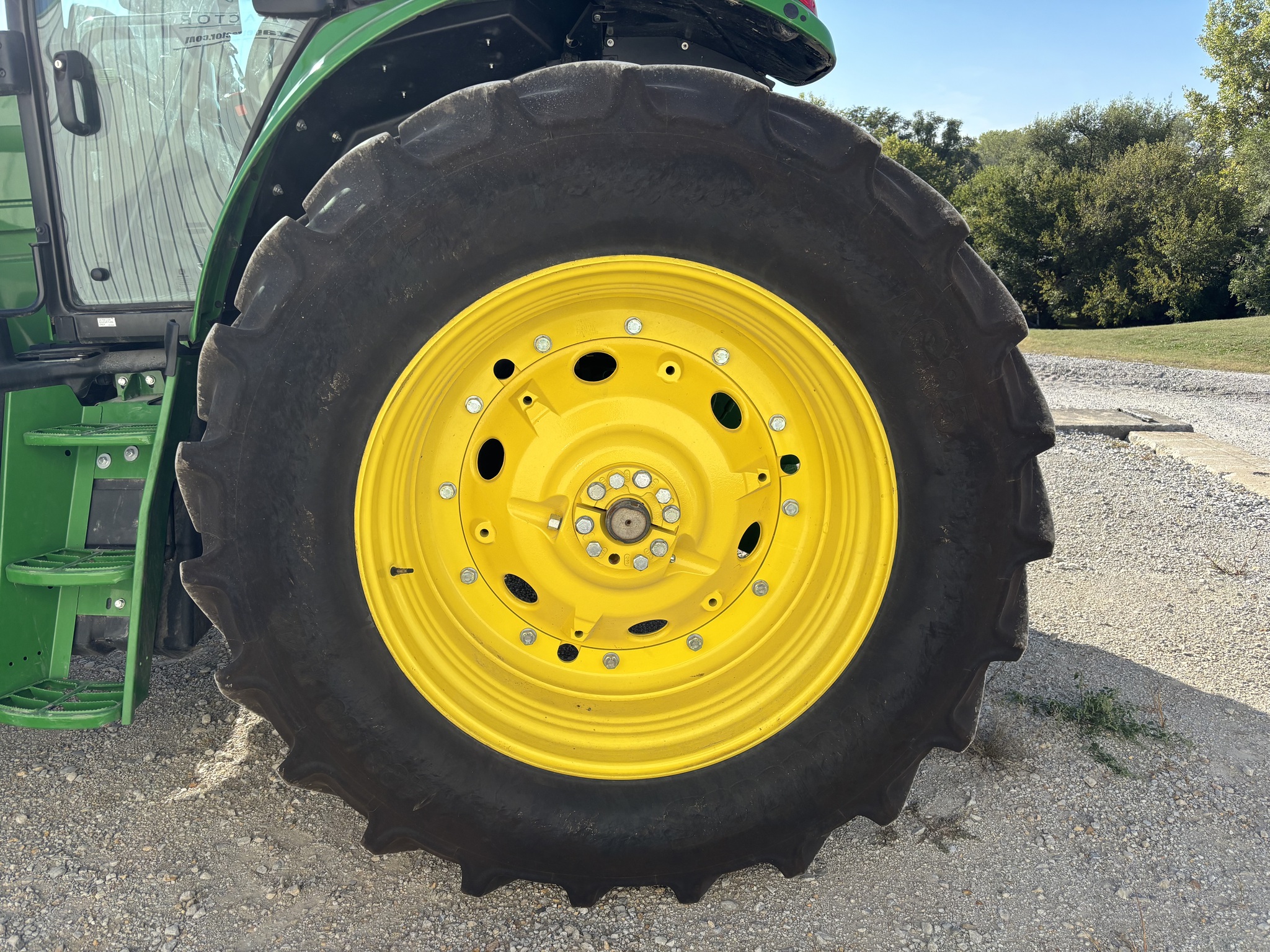  2025 John Deere 6155M at Heritage Tractor in Atchison, KS