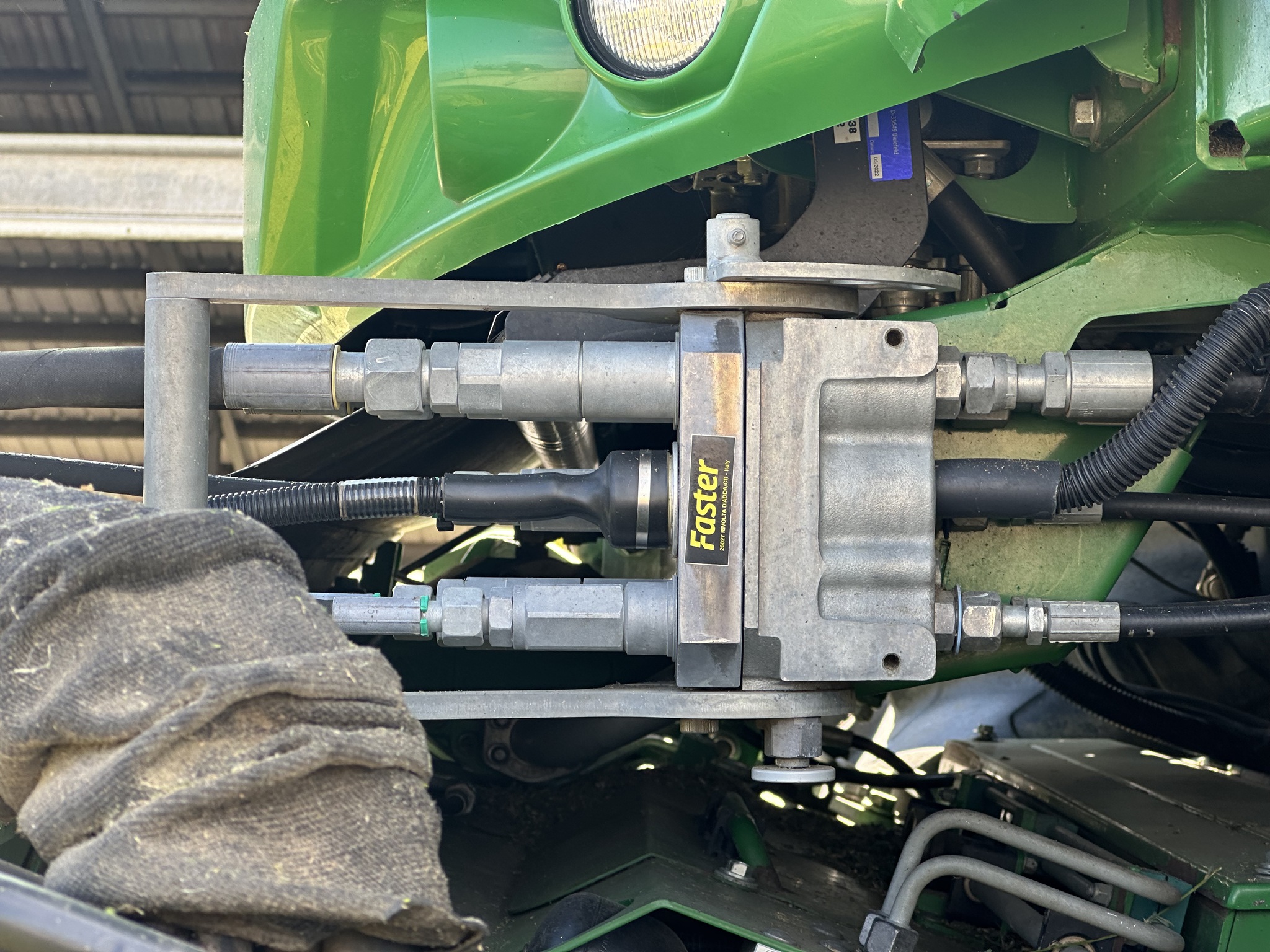 2022 John Deere 649 Image 9