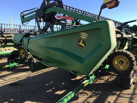 Used 2023 John Deere HD45R Combine Platforms at Horizon Ag & Turf in Lloydminster, AB - Photo8
