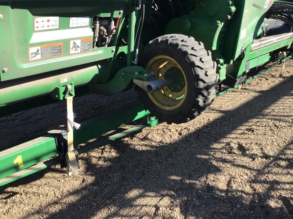 Used 2023 John Deere HD45R Combine Platforms at Horizon Ag & Turf in Lloydminster, AB - Photo9