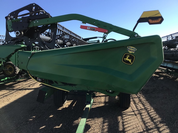 Used 2023 John Deere HD45R Combine Platforms at Horizon Ag & Turf in Lloydminster, AB - Photo12