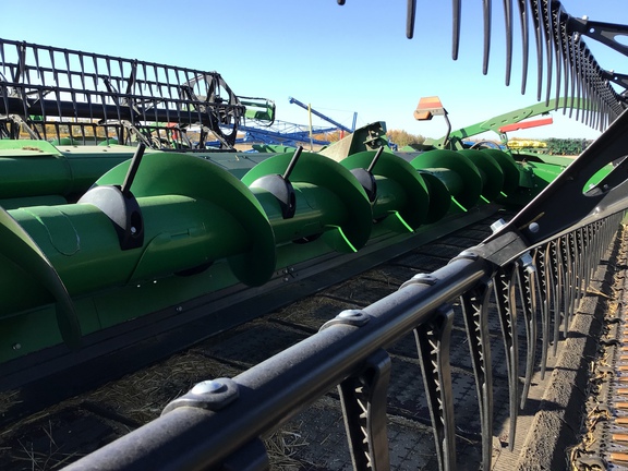 Used 2023 John Deere HD45R Combine Platforms at Horizon Ag & Turf in Lloydminster, AB - Photo19