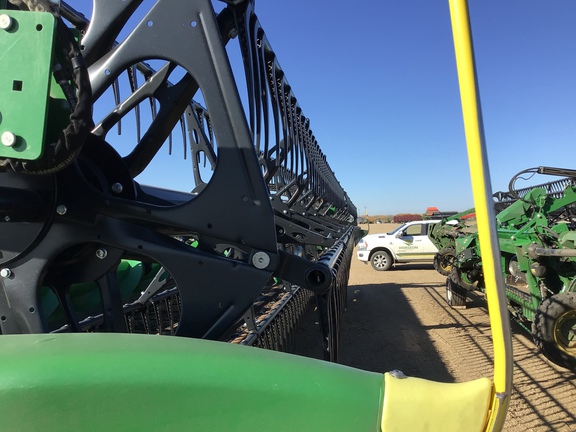 Used 2023 John Deere HD45R Combine Platforms at Horizon Ag & Turf in Lloydminster, AB - Photo29