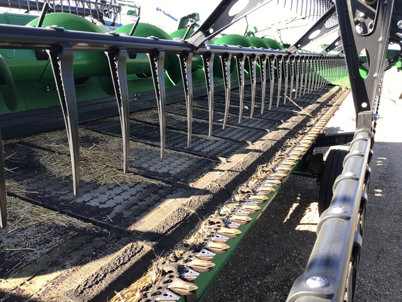 Used 2023 John Deere HD45R Combine Platforms at Horizon Ag & Turf in Lloydminster, AB - Photo35