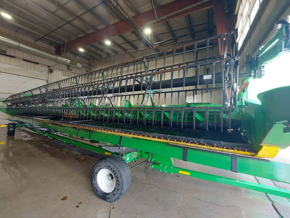 Used 2023 John Deere HD45R Combine Platforms at Horizon Ag & Turf in Lloydminster, AB - Photo19