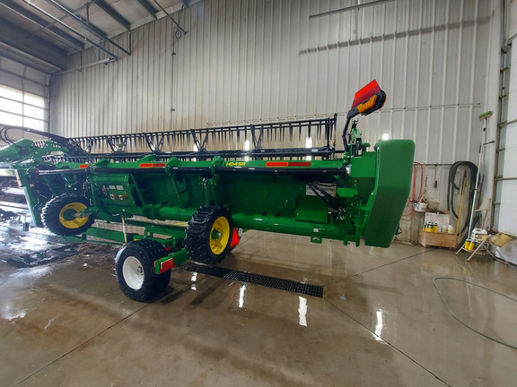 Used 2023 John Deere HD45R Combine Platforms at Horizon Ag & Turf in Lloydminster, AB - Photo18