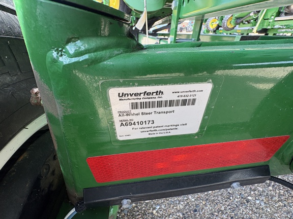 Used 2023 John Deere HD45R Combine Platforms at Horizon Ag & Turf in Lloydminster, AB - Photo14