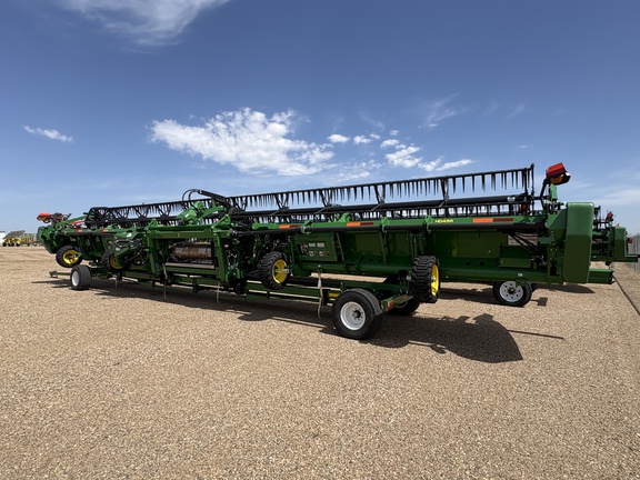 Used 2023 John Deere HD45R Combine Platforms at Horizon Ag & Turf in Lloydminster, AB - Photo8