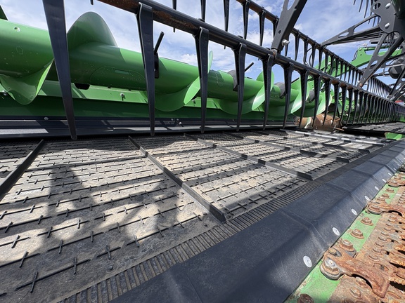 Used 2023 John Deere HD45R Combine Platforms at Horizon Ag & Turf in Lloydminster, AB - Photo11